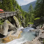 Lognan 1 - A Mont Blanc Haven Chamonix