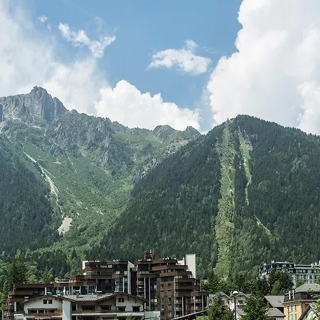 Lognan 1 - A Mont Blanc Haven Apartment *